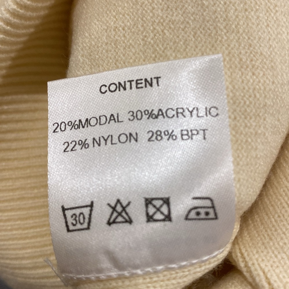 ELLANDEMM Capri Knit Pant size Small in Cream - Picture 6 of 6